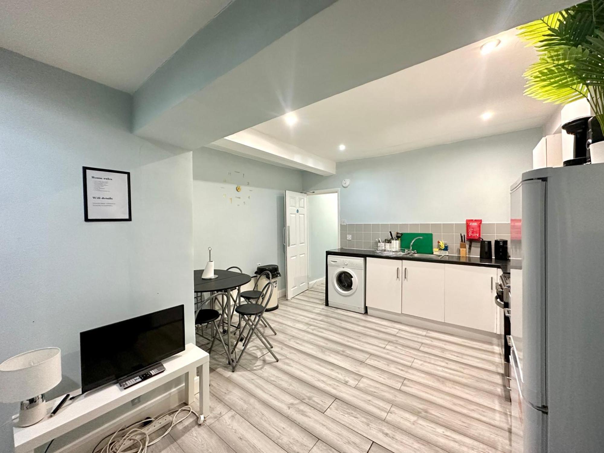 Kings Cross Guest House Лондон Екстериор снимка